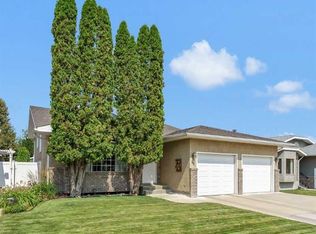 44 SW Prairie Dr NE, Medicine Hat, AB T1C 1R2
