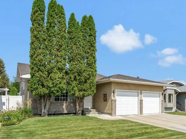 44 SW Prairie Dr NE, Medicine Hat, AB T1C 1R2