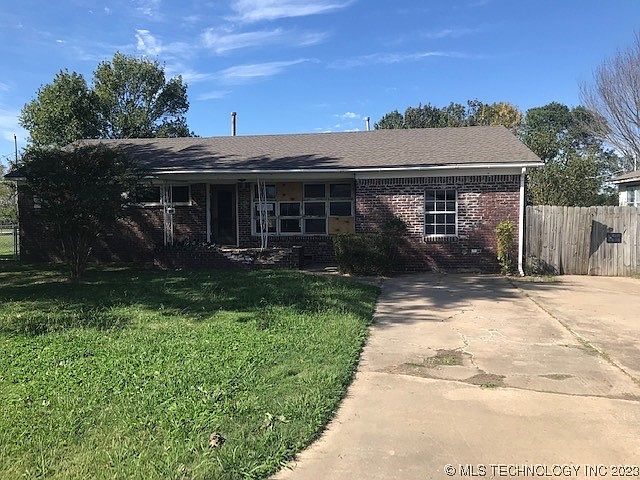 507 S Oklahoma Ave, Haskell, OK 74436 | MLS #2337343 | Zillow