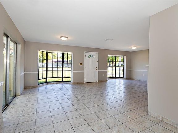 4th image of 2436 Northland Rd