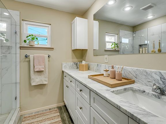 3rd image of 110 Crandall Rd #112