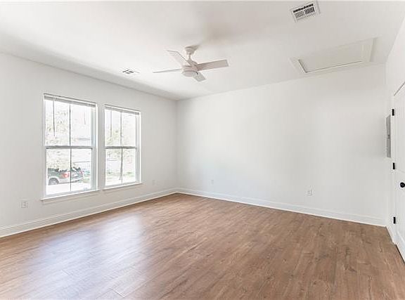 4th image of 6438 Franklin Ave