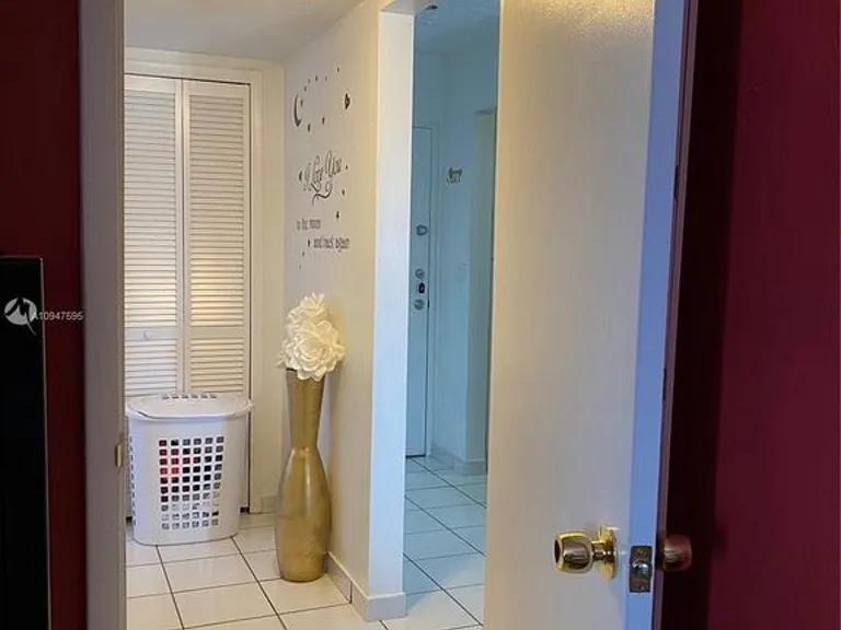 6825 W Flagler St #309 — Photo 8
