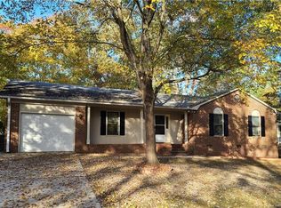 2086 Lothbury Dr, Fayetteville, NC 28304