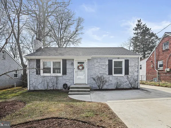 2825 E Lee Ave, Alexandria, VA 22306