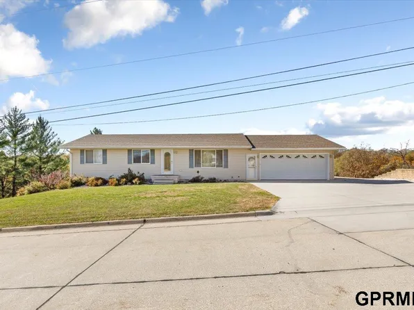 1010 Skyline Dr, Logan, IA 51546