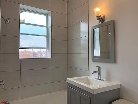 5th image of 2704 N Laramie Ave APT 3N
