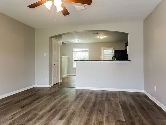 5th image of 261 Kellyn Ct