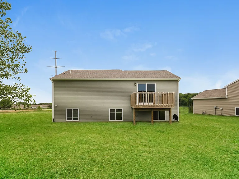 1335 Sturgeon Point — Photo 33