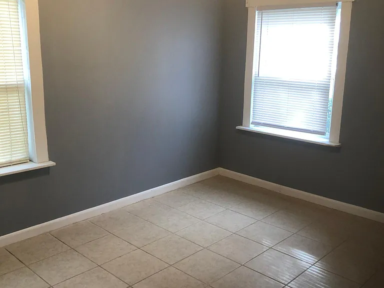 746 Park Hill Ave — Photo 9