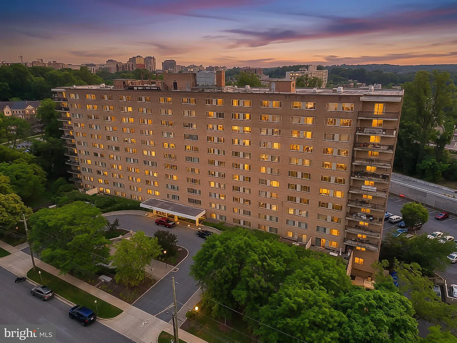 1 bed, 814 sqft, $1,499 — Photo 1