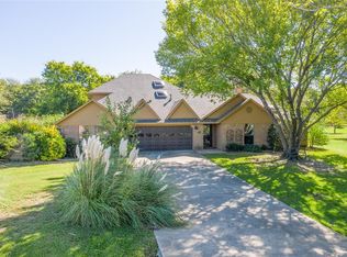 1017 Pioneer Cir W, Argyle, TX 76226