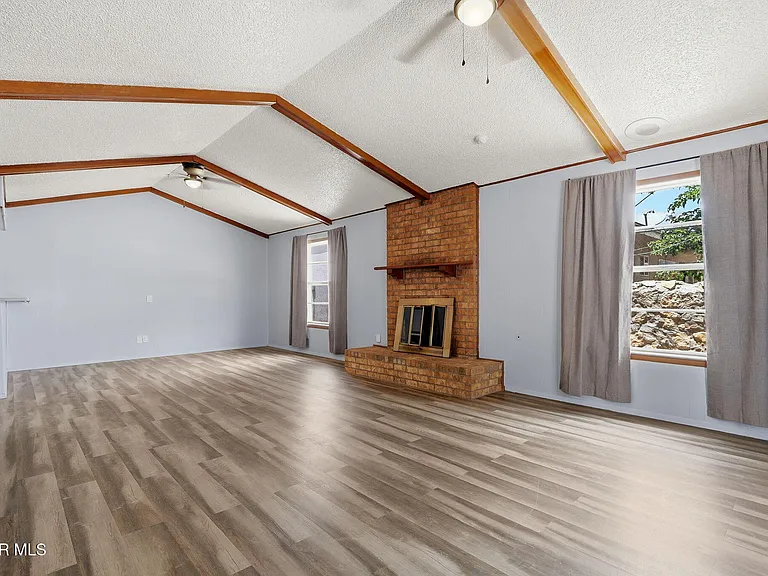 1610 Dale Douglas Dr — Photo 12