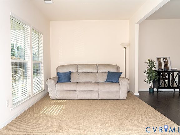 3rd image of 1525 Miners Trail Rd