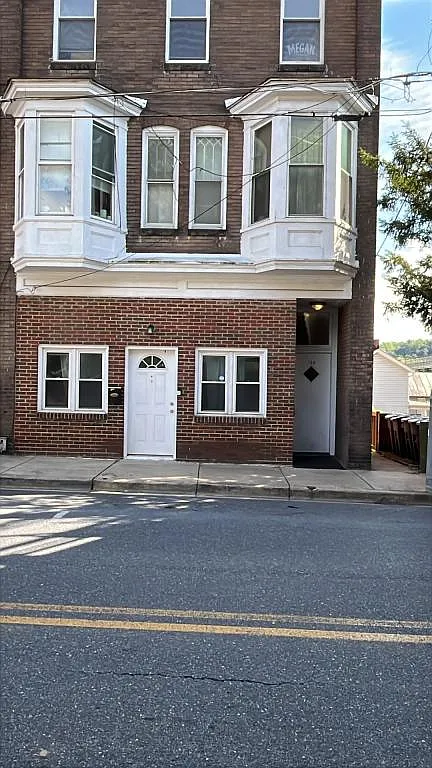 6 S Virginia Ave, unit 2 — Photo 2