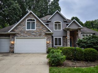 5033 Deerwood Trl, Stevensville, MI 49127
