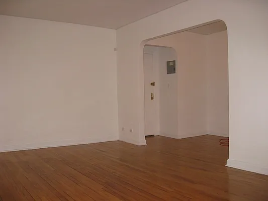 Rented by Waldstar Real Estate LLC | media 25