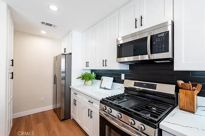 3259 Garden Ln — Photo 5