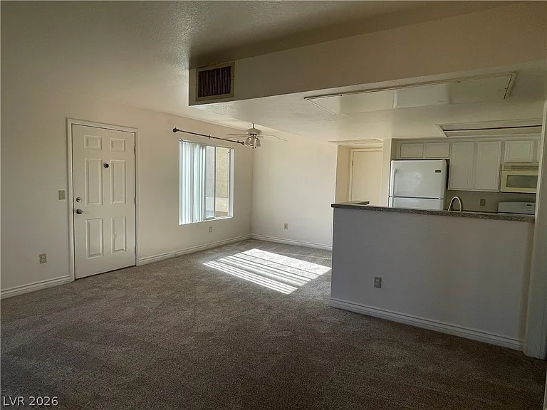 8070 W Russell Rd #2109 — Photo 5