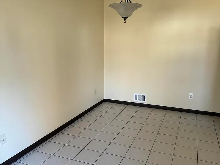 2103 Rutherford Ave #2 — Photo 4