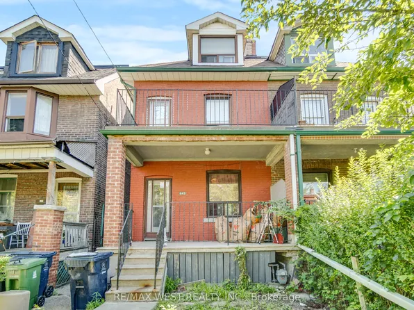 649 Crawford St N, Toronto, ON M6G 3K1