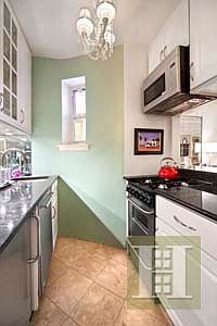 3rd image of 20 E 88th St APT 2C