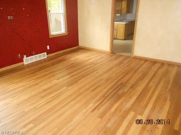 2nd image of 1813 Alvin Ave