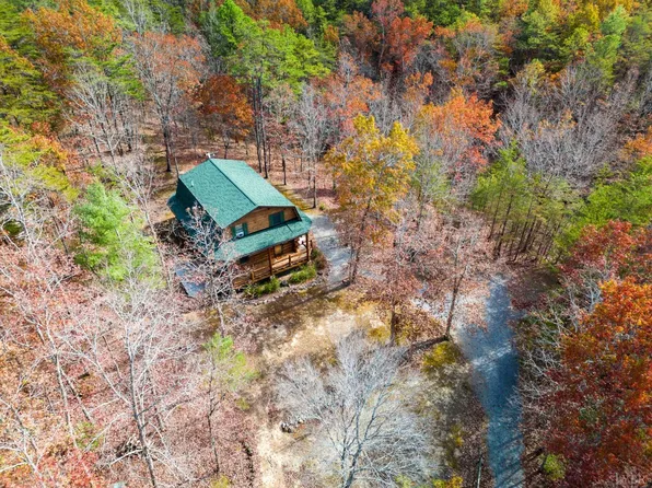 268 Bobcat Ln, New Castle, VA 24127