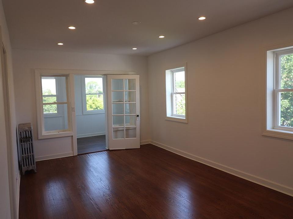 2nd image of 4638 N Francisco Ave APT 2R