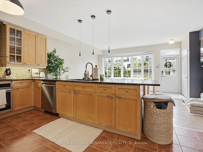 46 Sarah Ashbridge Ave — Photo 10