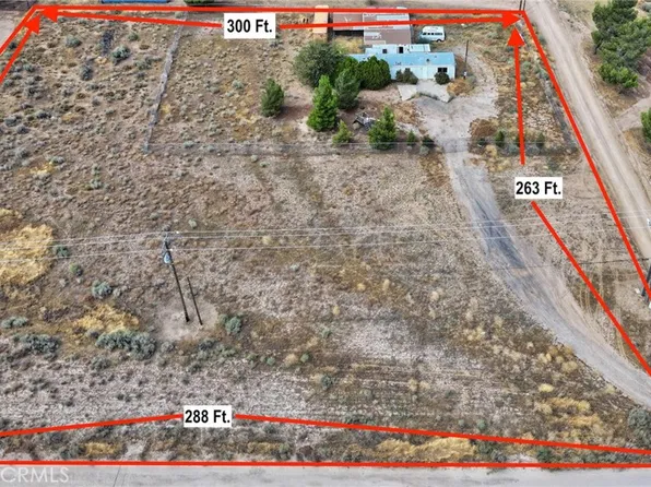 8730 Eaby Rd, Phelan, CA 92371