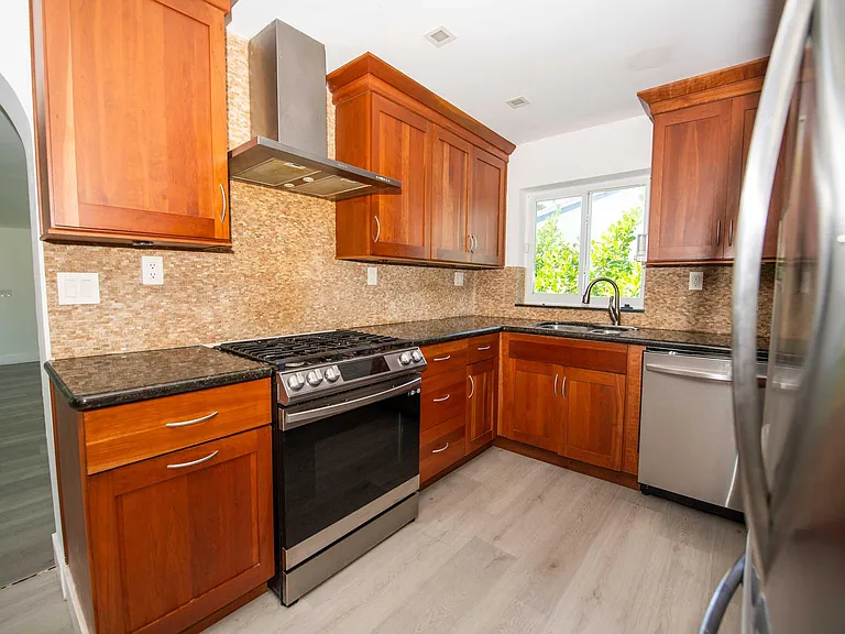 1532 Fletcher St — Photo 21