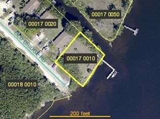 1040 Old Bridge Rd, North Fort Myers, FL 33917
