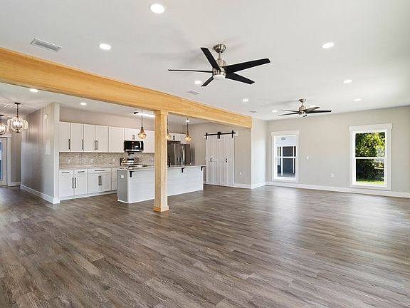 5th image of 209 Carolina Dr