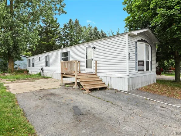 351 N Squirrel Rd #68, Auburn Hills, MI 48326