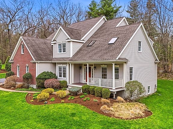 2nd image of 3 Deer Ridge Rd