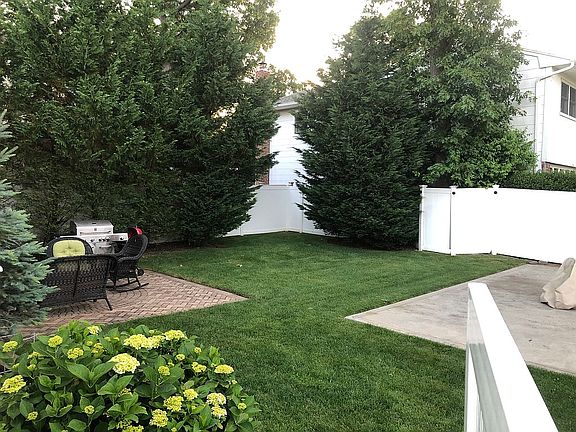 2nd image of 820 Jill Ct