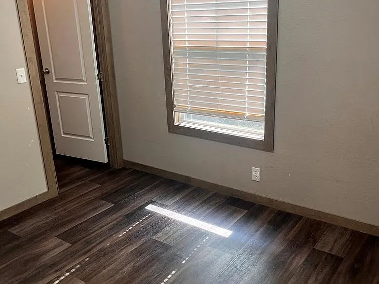 4 Laurel Ct — Photo 5