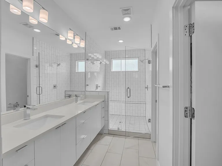 2314 N Carroll Ave #103 — Photo 7