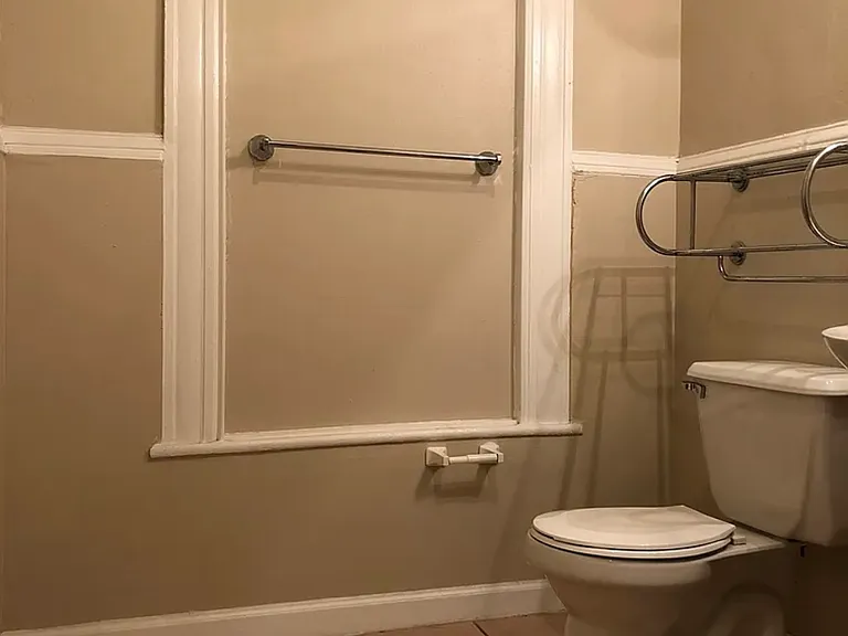 216 S Cedar Ave #5 — Photo 5