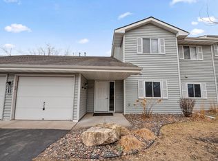 6218 Magda Dr UNIT B, Osseo, MN 55369