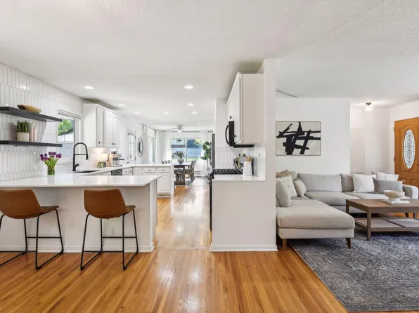 4720 Lowry Ter, Golden Valley, MN 55422