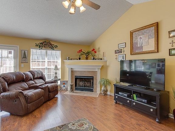 3rd image of 11553 Milton Ridge Cv