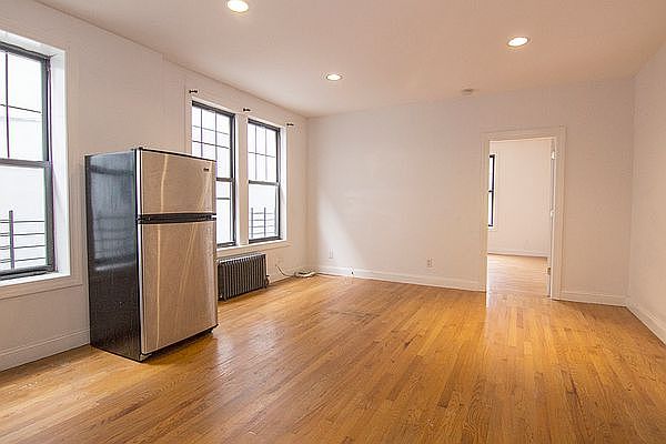 1st image of 3259 33rd St APT 1F