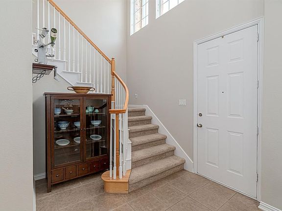 3rd image of 4113 Cobblestone Dr