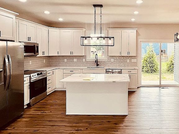 3rd image of 78 Lake Dr