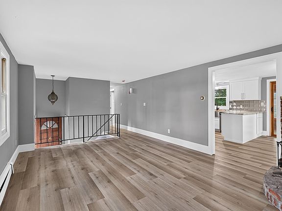 5th image of 22 Anita Street
