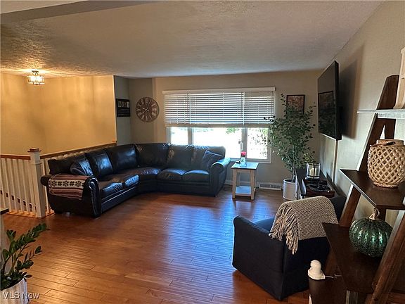 3rd image of 25331 Tyndall Falls Dr