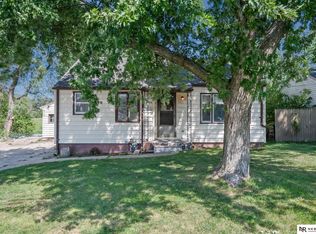 606 Elm St, Louisville, NE 68037