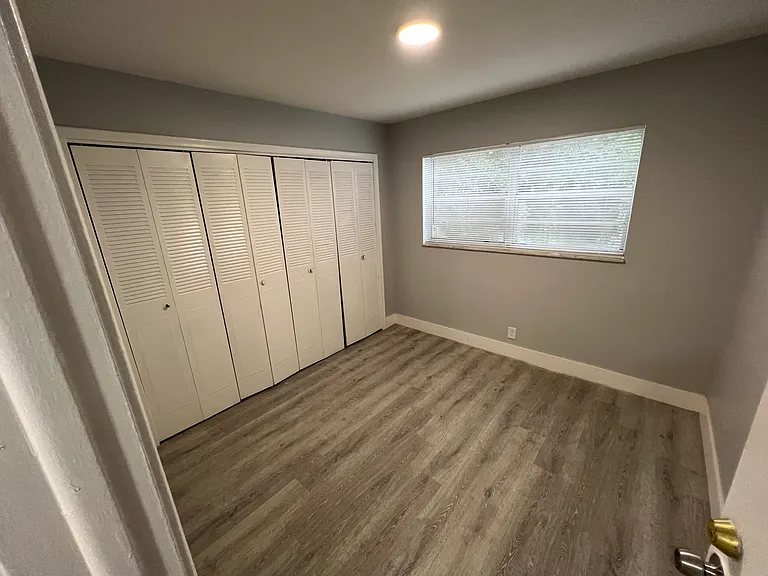 6840 Pembroke Rd — Photo 17